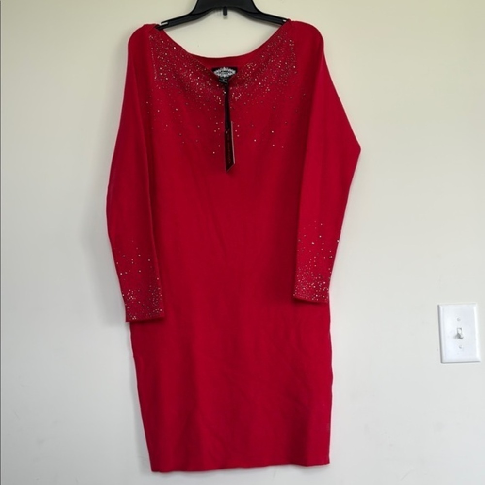Oliver.o Elegant Red Dress with Embellishments